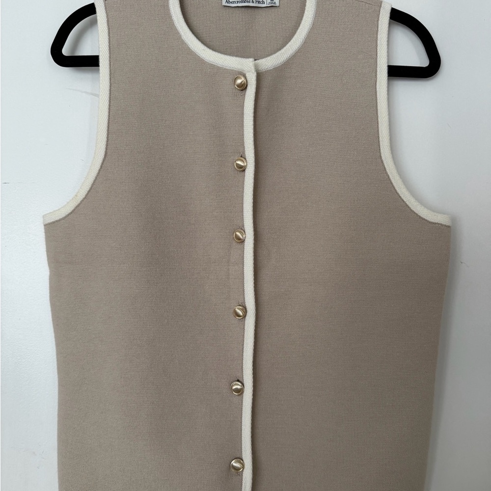 Abercrombie & Fitch Beige Knit Shell with Cream Trim